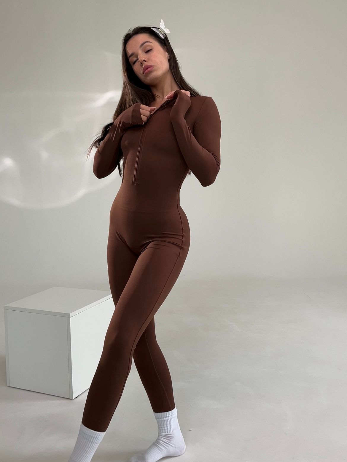 Гладкий комбінізон Leggings Body Crop top model 28 Chocolate (коричневий) - M COMB-GL-CHOC-M фото