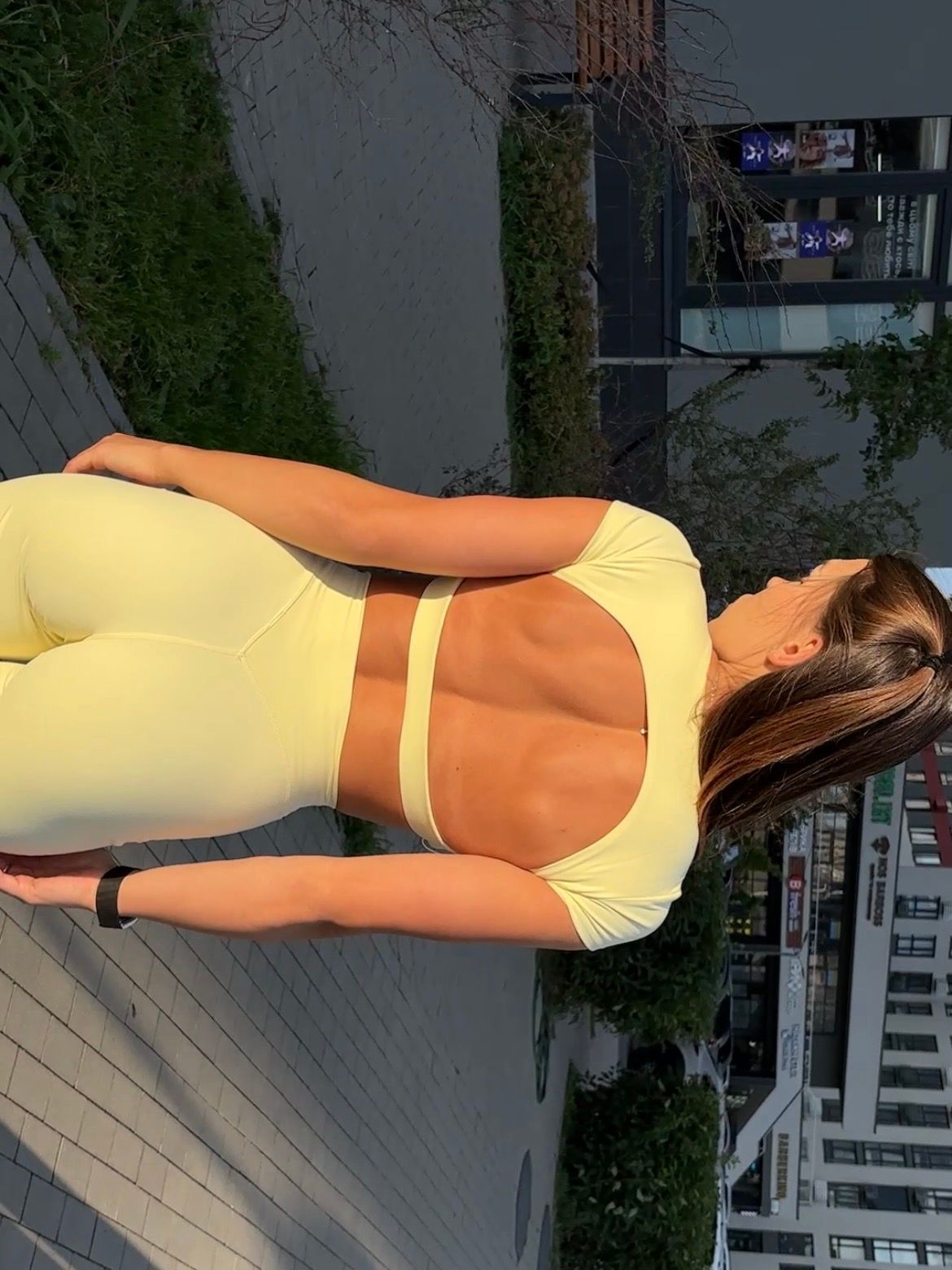 Спортивна футболка Crop T-shirt Calm Fit model 190 Sun lime (жовтий) - S CROP-190-SUNLI-S фото