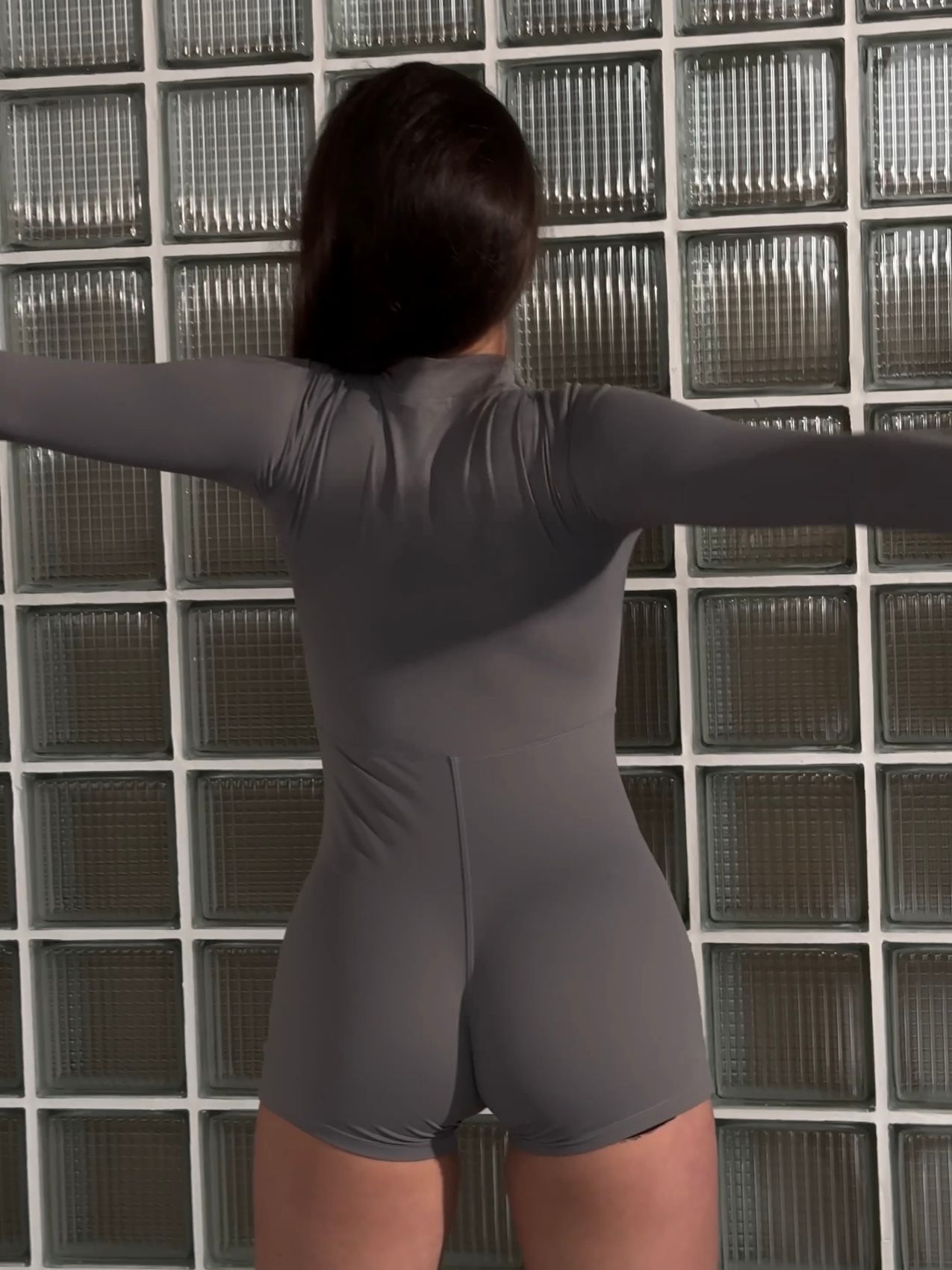 Гладкий комбінезон Shorts Body Crop top model 69 Sharkskin (сірий) - S COMB69-SHSK-S фото